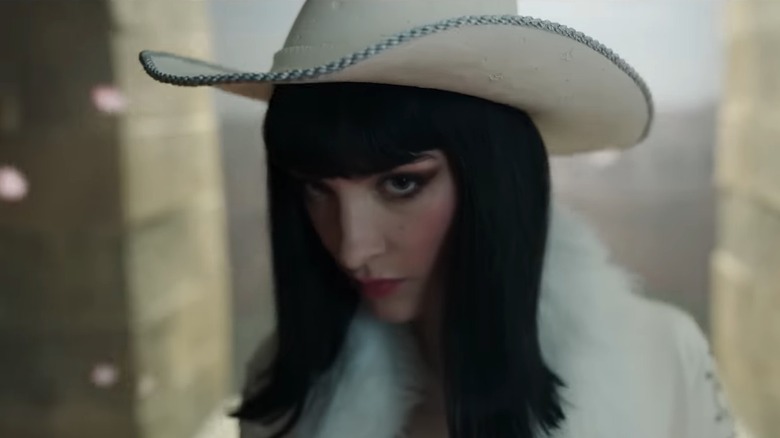 Nico Robin with her cowboy hat in One Piece