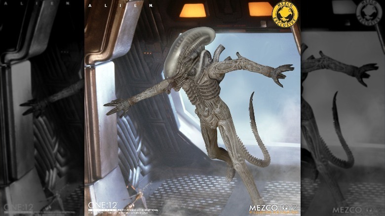 Mezco Toyz Xenomorph