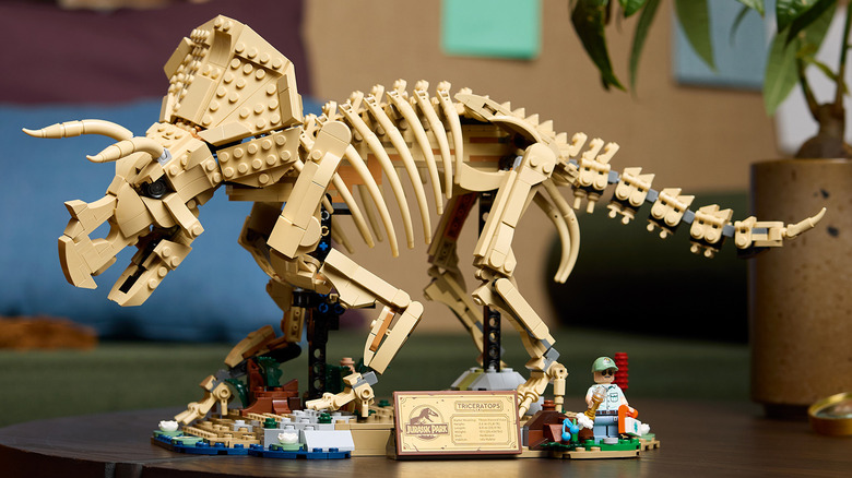 Jurassic World LEGO Dinosaur Fossil Triceratops