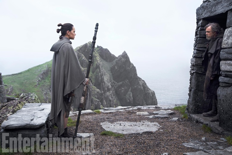 luke in hiding in the last jedi