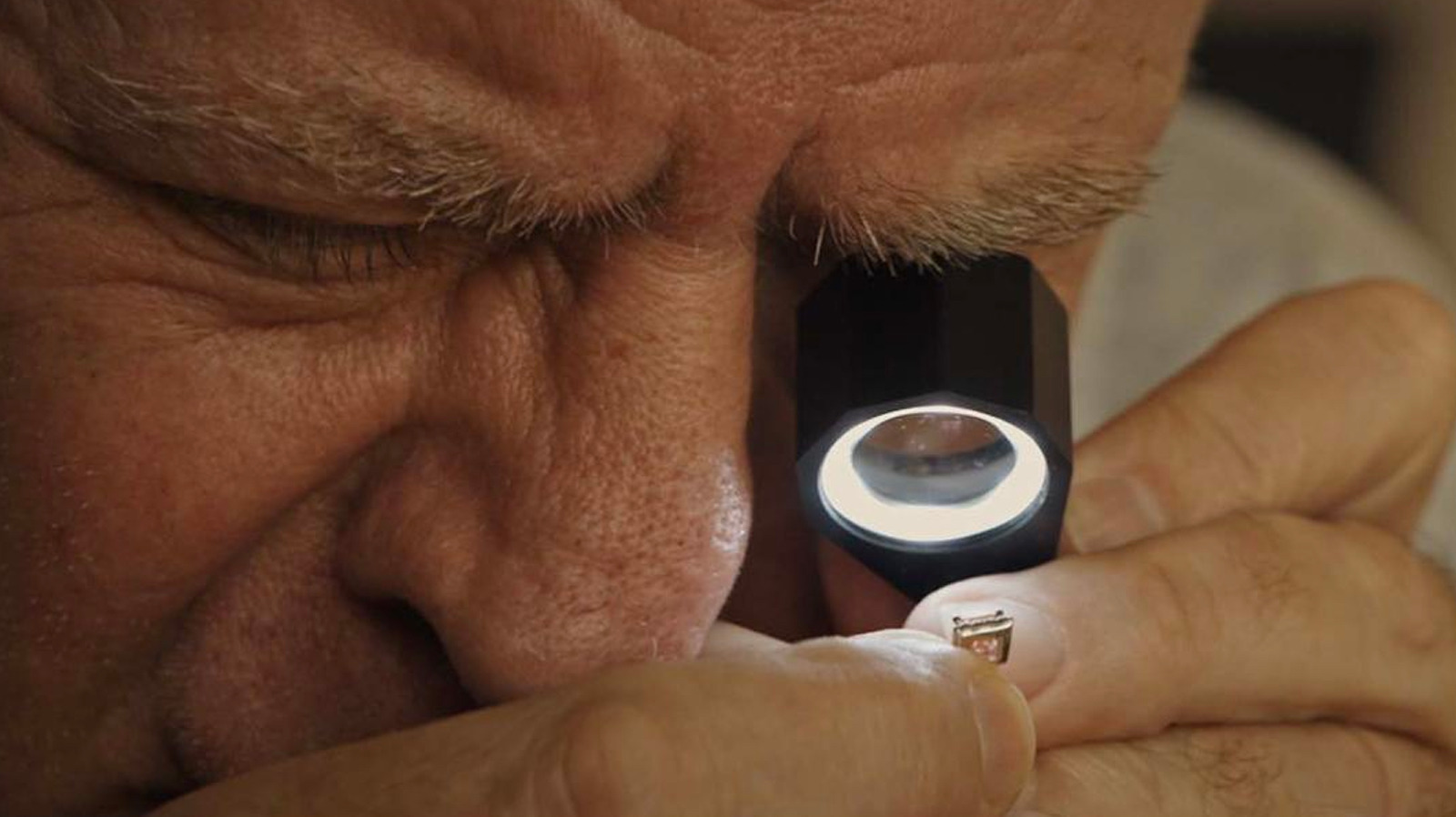 Nothing Lasts Forever Review: This Highly Cinematic Documentary Holds A  Loupe Over The Diamond Industry [SXSW]