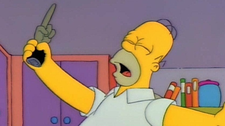 The Simpsons - Homer making wish holding the Monkey's Paw