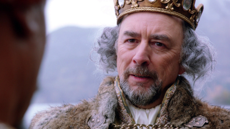 Richard Schiff as King Leopold, looking perplexed on Once Upon A Time