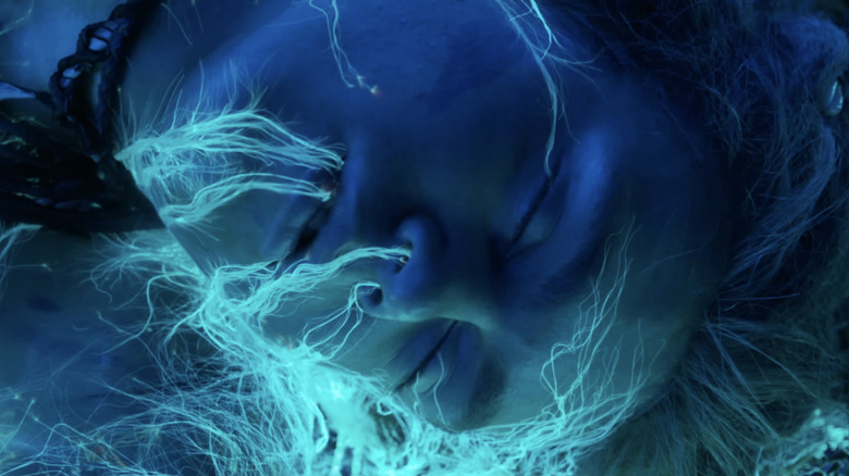 Spider se vuelve uno con Iowa en Avatar: Fire and Ashes