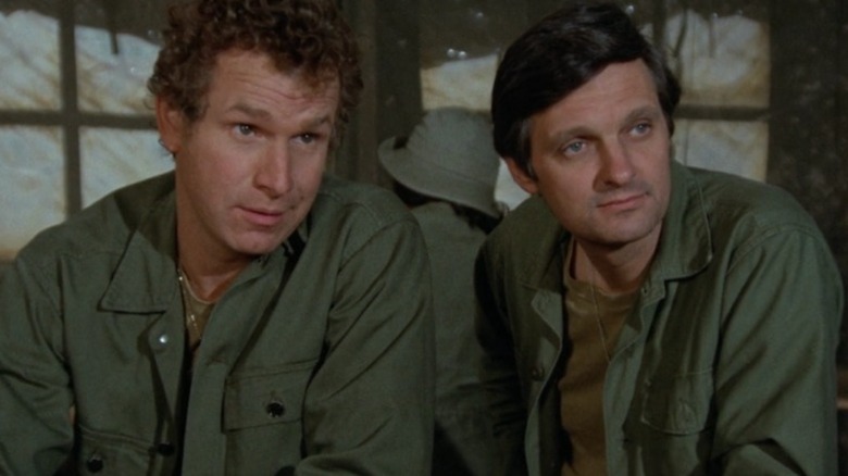 Wayne Rogers, Alan Alda, MASH