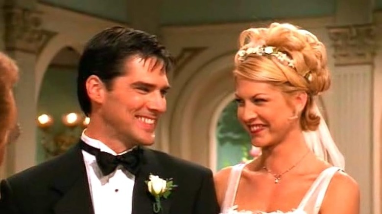 Thomas Gibson as Greg and Jenna Elfman as Dharma on Dharma & Greg