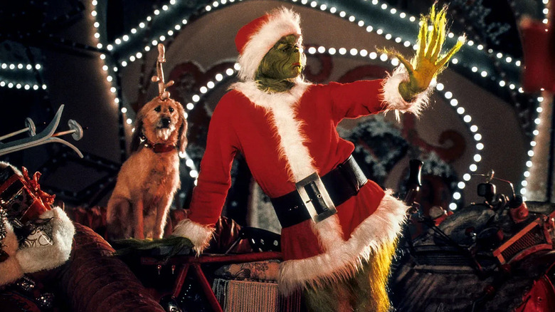 The Grinch and Max get ready to put on a show in How the Grinch Stole Christmas