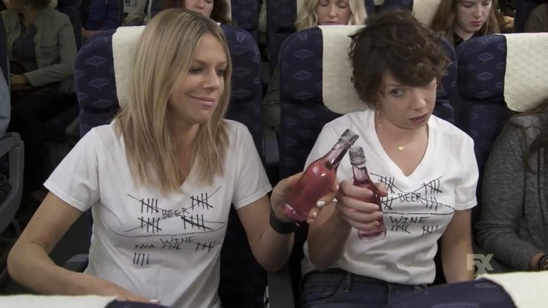 Kaitlin Olson and Mary Elizabeth Ellis on It's Always Sunny in Philadelphia