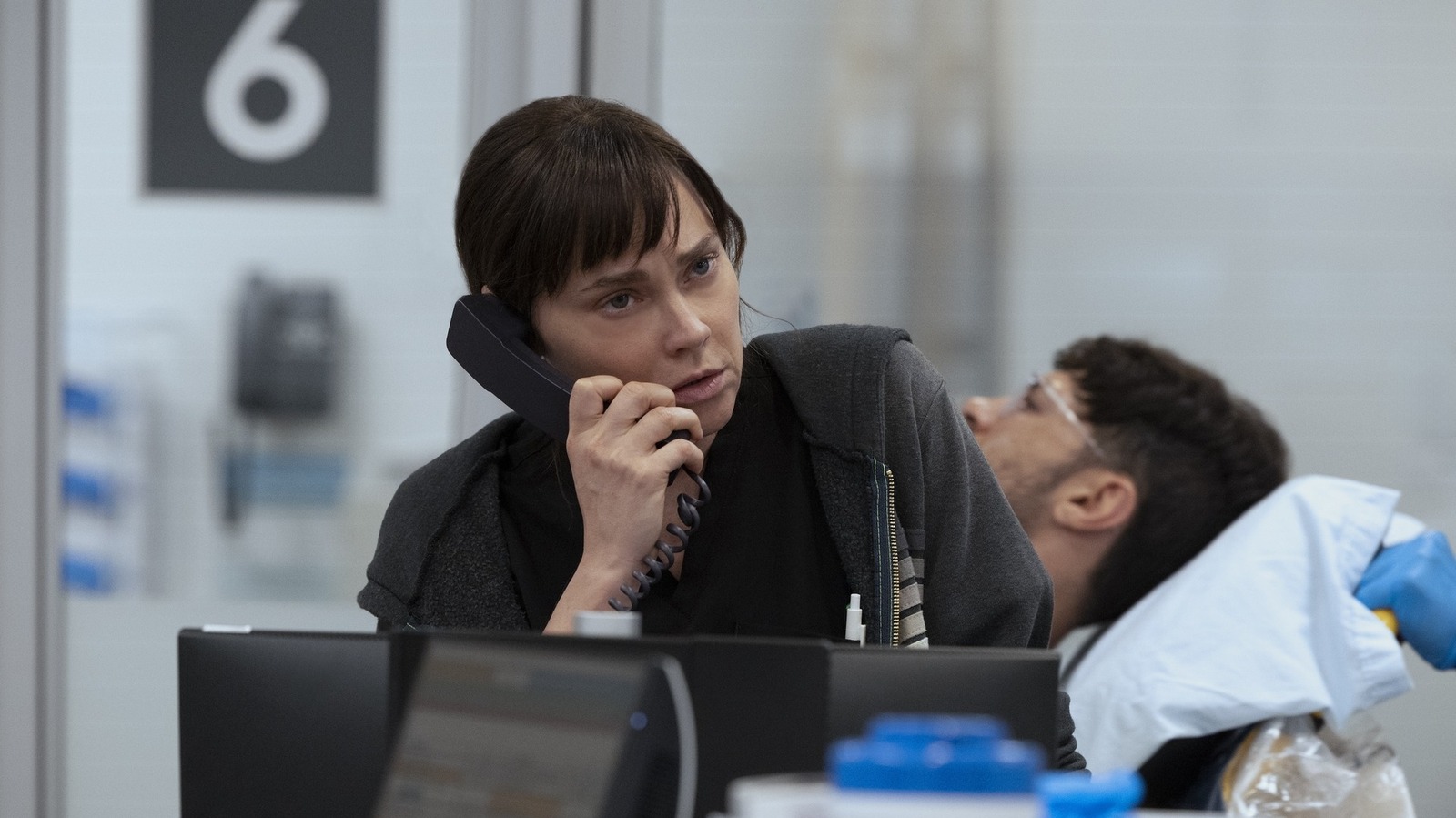 De meest ontroerende verhaallijn van Pitt seizoen 2 concentreert zich op een onderwerp dat verdeeldheid zaait