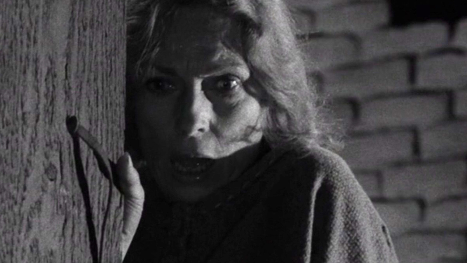 One Of The Scariest Episodes Of The Twilight Zone Had Almost No Dialogue
