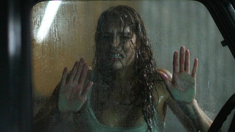 Amanda Righetti 's Ariel Wolfe looks on in distress in Return to House on Haunted Hill