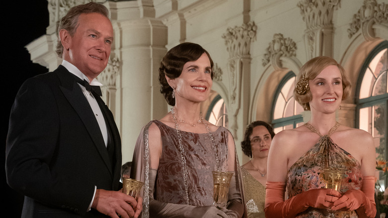 Hugh Bonneville, Elizabeth McGovern and Laura Carmichael in Downton Abbey: A New Era