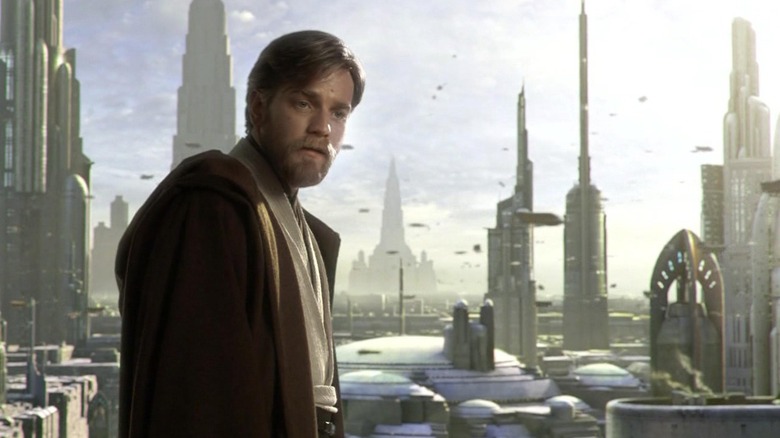 Obi-Wan speaking to Padmé  on Coruscant