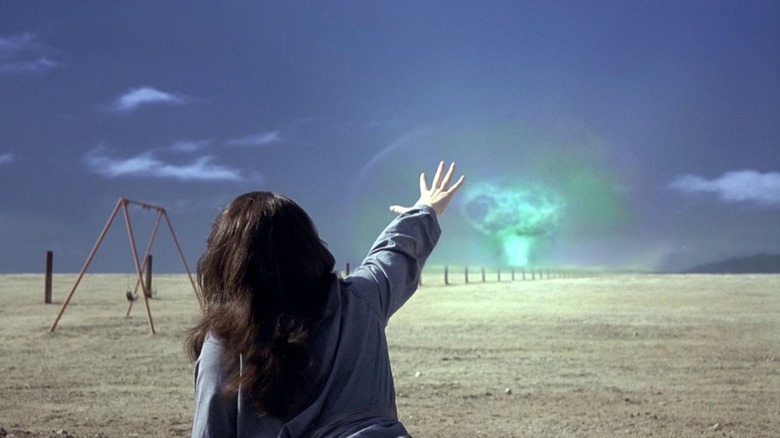La bannière Hulk Edith d'Ang Lee tend la main avec une explosion gamma en arrière-plan