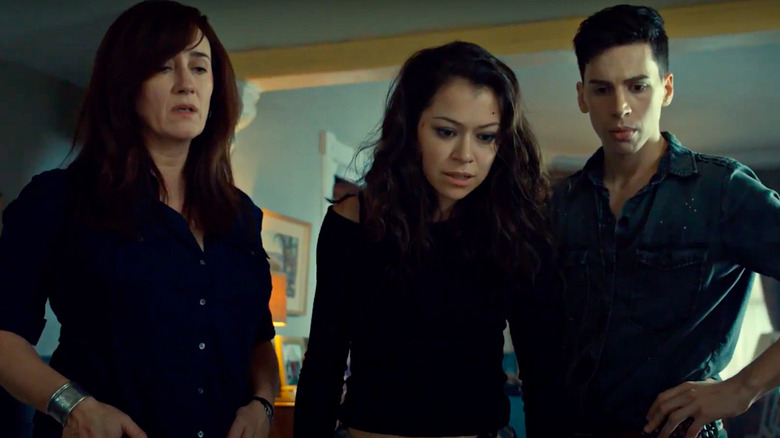 Maria Doyle Kennedy, Tatiana Maslany and Jordan Gavaris discuss in Orphan Black