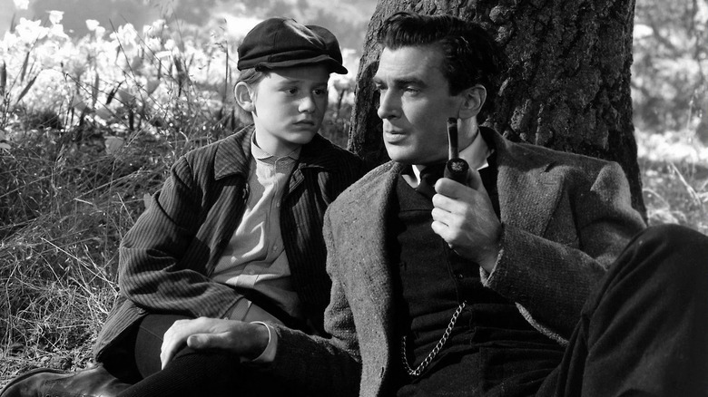 Walter Pidgeon as Merddyn Gruffydd and Roddy McDowall as Huw Morgan in How Green Was My Valley.