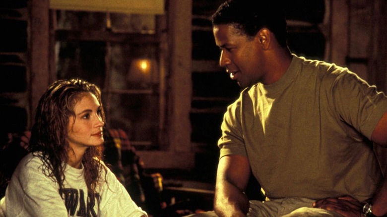 Denzel Comforts Julia Roberts