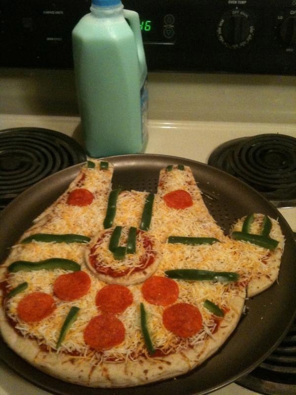 Millennium Falcon Pizza