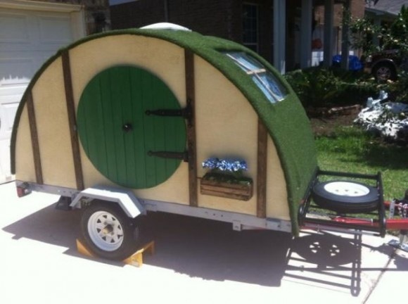 PORTABLE HOBBIT HOLE