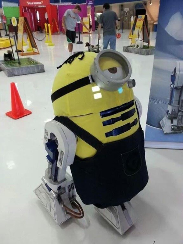 R2-D2 Likes to Cosplay As A Minion