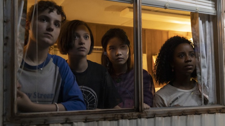 Finna Strazza, Riley Lai Nelet, Sofia Rosinsky, Camryn Jones, Paper Girls