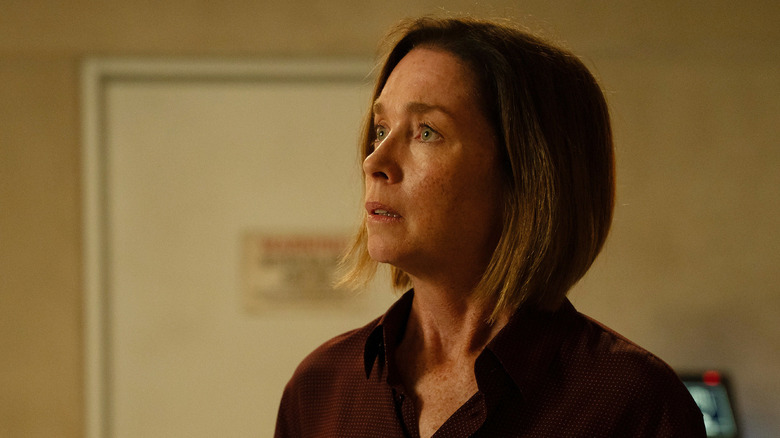 Sinatra looking mighty distressed in Paradise