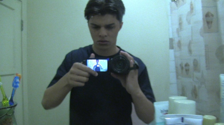 Paranormal Activity mirror 