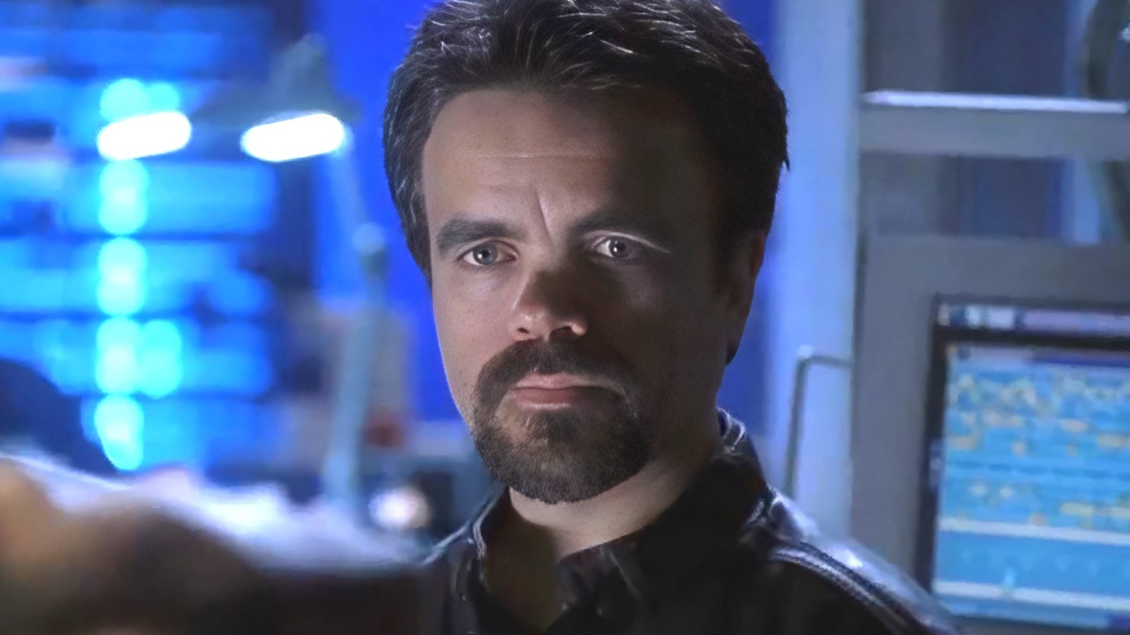 Peter Dinklage's Canceled Sci-Fi Show Is A 2000s Relic Worth Revisiting image
