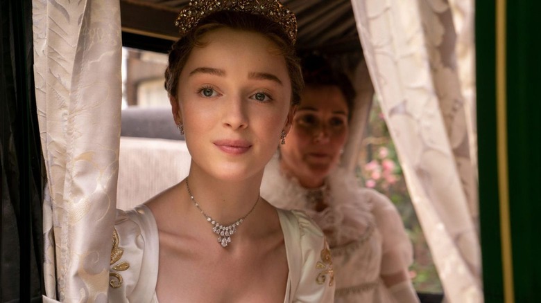 Phoebe Dynevor as Daphne in Bridgerton