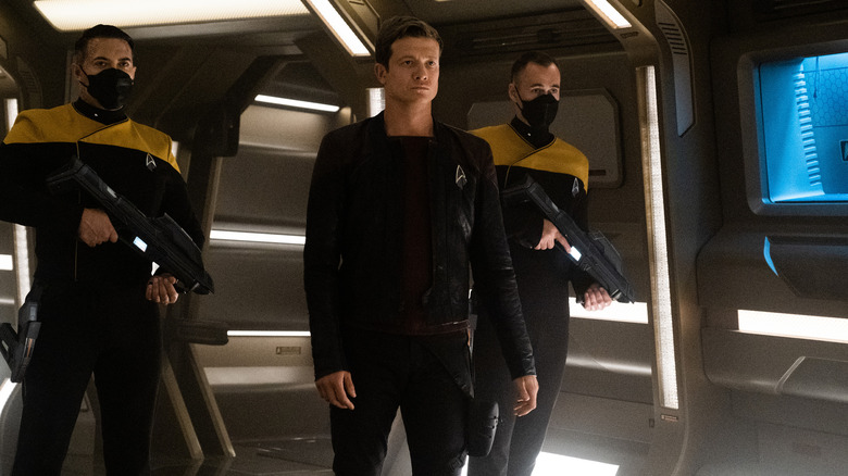 Star Trek: Picard Jack with guys with guns