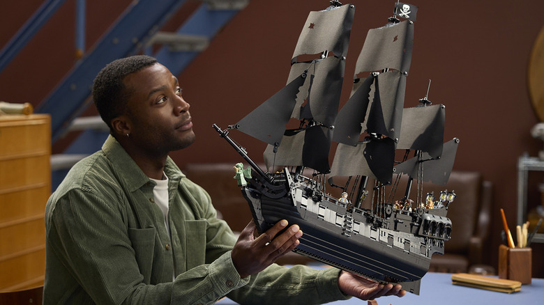 LEGO Captain Jack Sparrow's Pirate Ship set