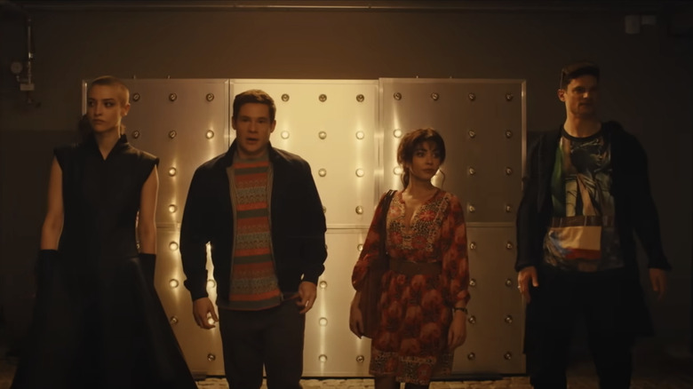 Lera Abova, Adam Devine, Sarah Hyland, and Flula Borg in Bumper in Berlin
