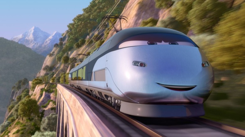 A train rushes in cars 2