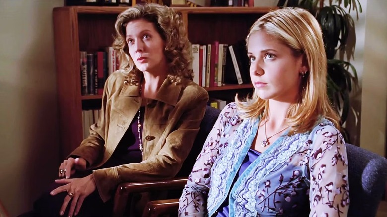 Sarah Michelle Gellar and Kristine Sutherland in Buffy the Vampire Slayer