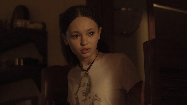 Sarah doesn't see the fungi outbreak coming in The Last of Us