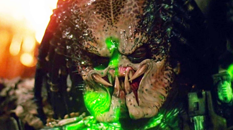 Predator alien without mask