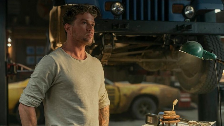Ryan Phillippe as Logan Maddox hangs out in a garage in Motorheads
