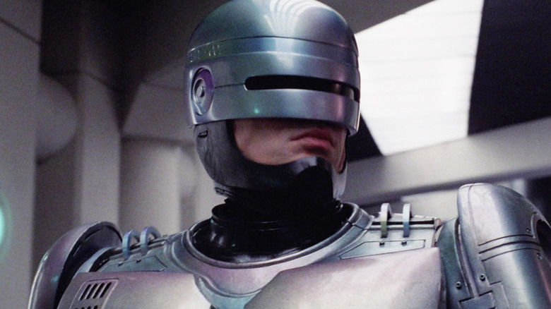 Peter Weller as RoboCop looking to his left in RoboCop (1987)
