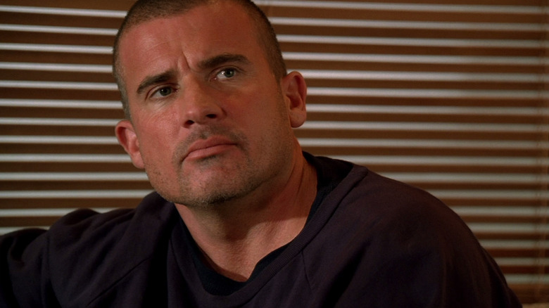 Lincoln looking thoughtful in Prison Break