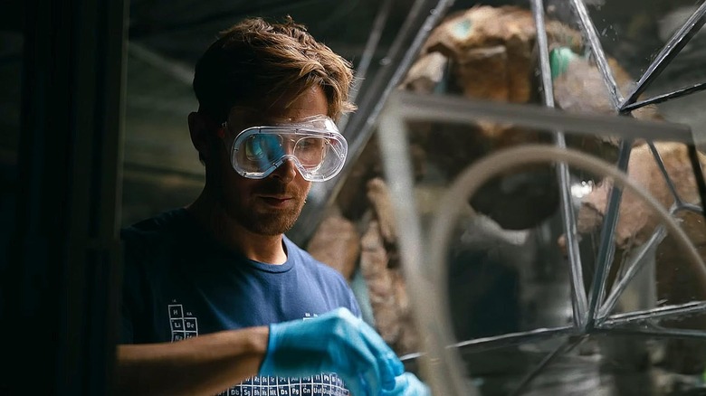 Grace and Rocky working in a lab in Project Hail Mary