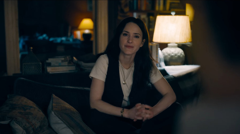 Lois Lane (Rachel Brosnahan) interviewing Superman (David Corenswet) in Superman (2025)