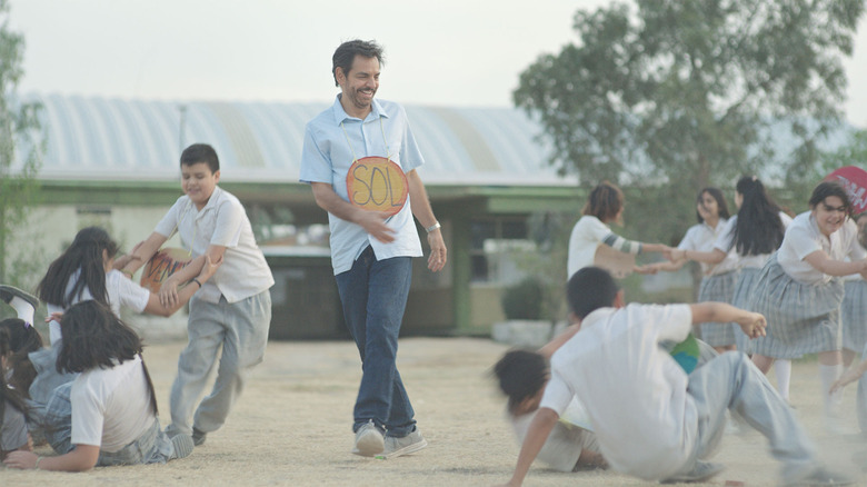 Eugenio Derbez in Radical