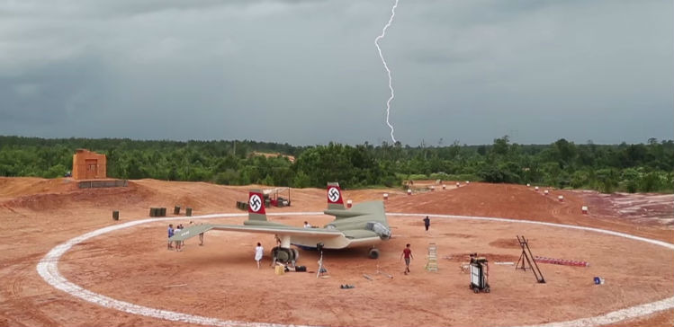 Raiders doc plane
