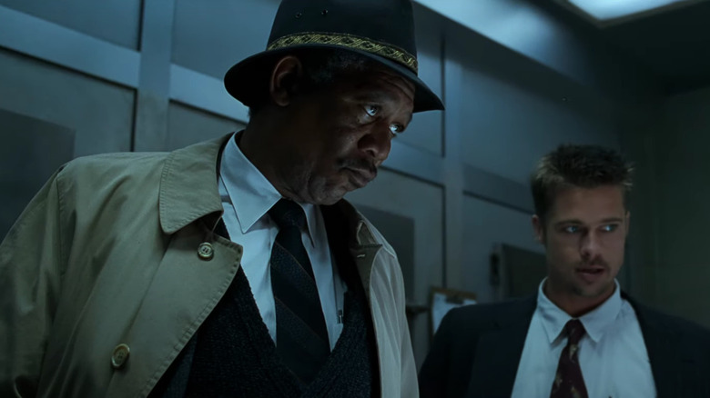 Morgan Freeman in a police station with Brad Pitt in Se7en