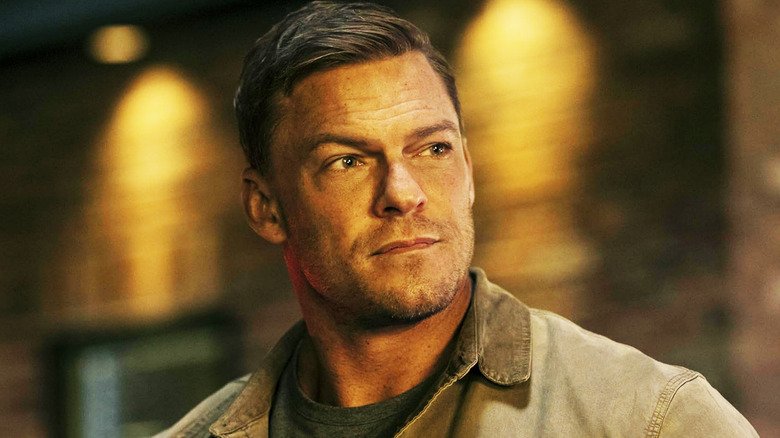 Alan Ritchson Reacher