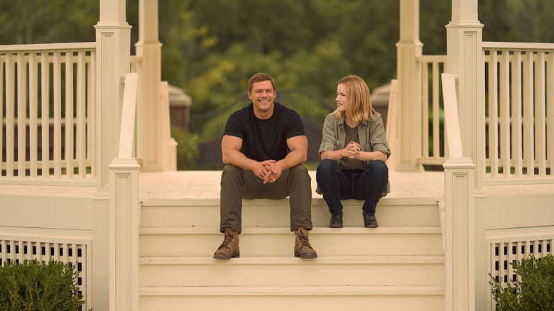 Alan Ritchson and Willa Fitzgerald in Reacher
