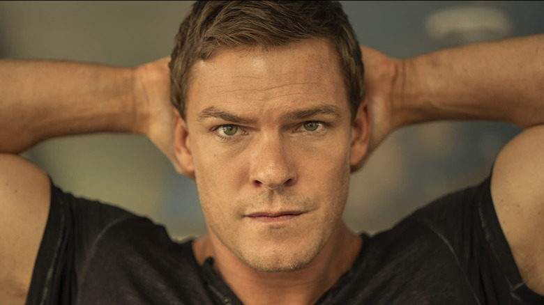 Alan Ritchson in Reacher