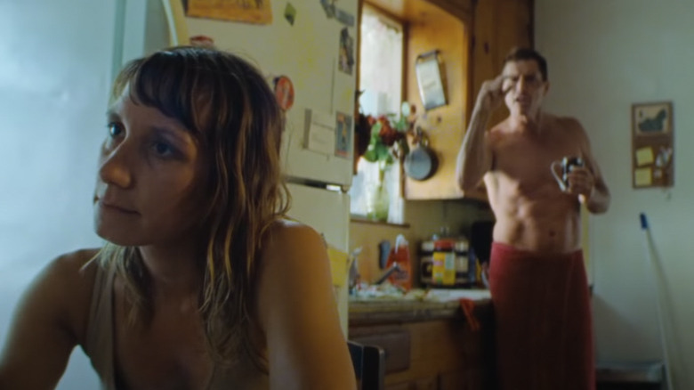 Simon Rex and Bree Elrod in Red Rocket