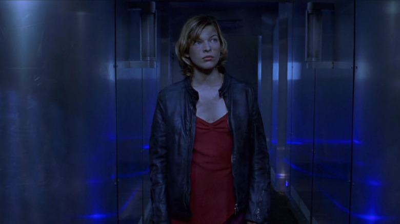 Alice (Milla Jovovich) in Resident Evil