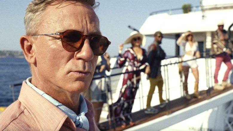 Daniel Craig in Glass Onion: A Knives Out Mystery